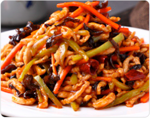 Жареная свинина с овощами и острым соусом