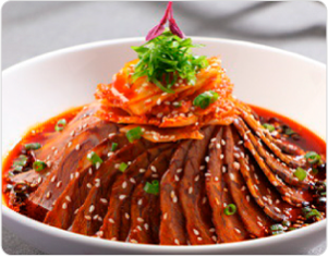 Салат из свиного языка и говядины в остром соусе